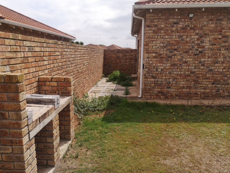 2 Bedroom Property for Sale in Campher Park Eastern Cape